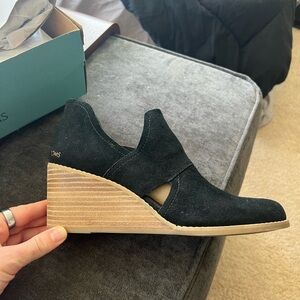 Tom’s Black Suede Wedge Shoes